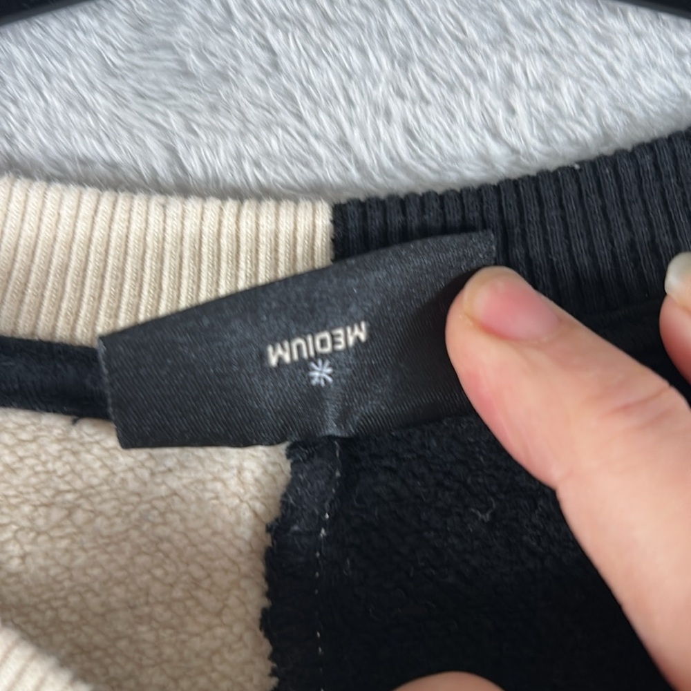 Valkyrae Radiant Spirits Total Eclipse Crewneck S… - image 7